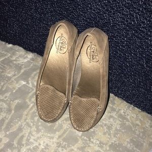 Brown flats
